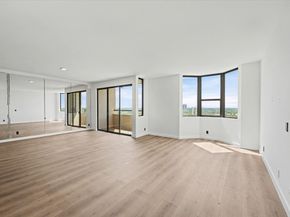 651 Bering Drive 1903, Houston TX 77057