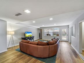 6215 Queensloch Drive, Houston TX 77096
