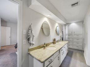 6215 Queensloch Drive, Houston TX 77096