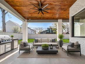 207 W 33rd Street, Houston TX 77018