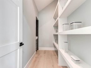 207 W 33rd Street, Houston TX 77018