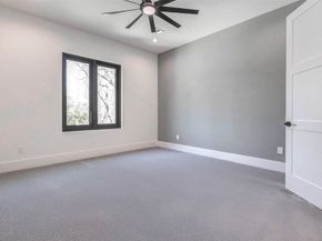 207 W 33rd Street, Houston TX 77018