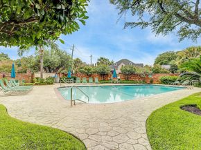 1601 S Shepherd Drive 216, Houston TX 77019