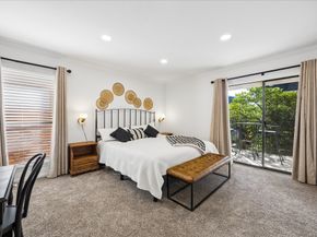 1601 S Shepherd Drive 216, Houston TX 77019