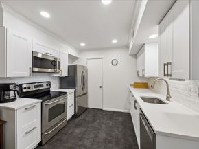 1601 S Shepherd Drive 216, Houston TX 77019
