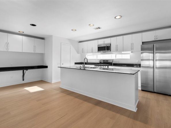 1330 Rosalie Street, Houston TX 77004