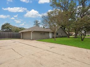 10050 Locke Lane, Houston TX 77042