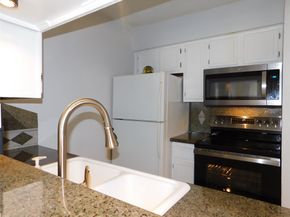 2120 El Paseo Street 314, Houston TX 77054