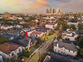 1210 W Drew Street, Houston TX 77006
