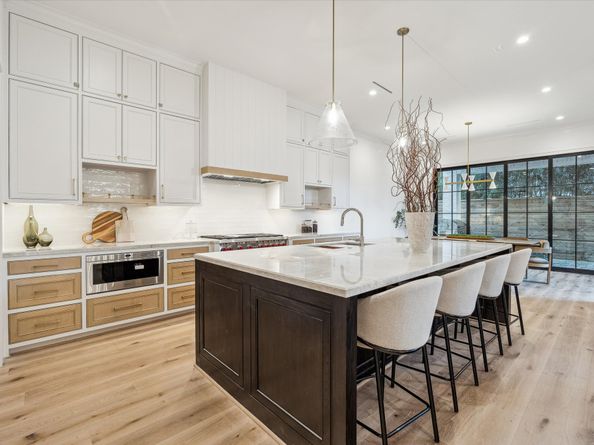 1210 W Drew Street, Houston TX 77006