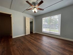 6200 W Tidwell Road 902, Houston TX 77092