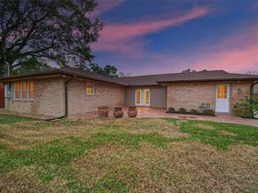 5422 Willowbend Boulevard, Houston TX 77096