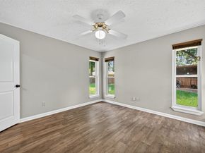 7259 Shady Arbor Lane, Houston TX 77040