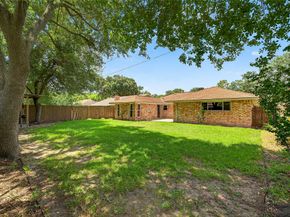 7259 Shady Arbor Lane, Houston TX 77040