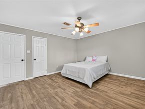 7259 Shady Arbor Lane, Houston TX 77040