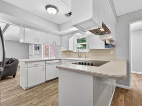 7259 Shady Arbor Lane, Houston TX 77040