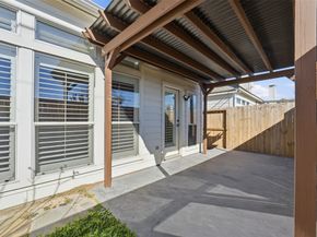 1222 Seamist Drive, Houston TX 77008