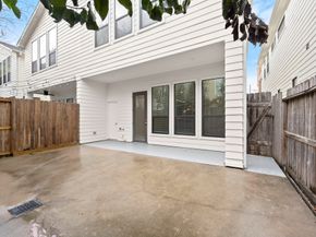 5527 Darling A, Houston TX 77007