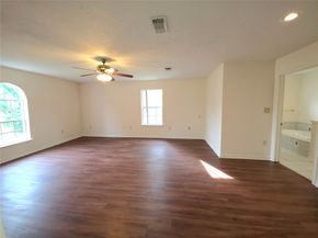 418 Texas Street, Tomball TX 77375