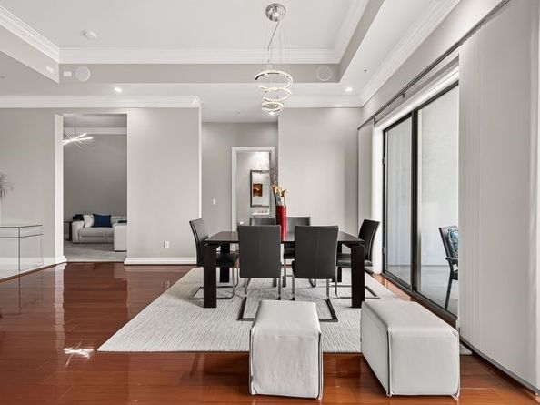 3388 Sage Road 2302, Houston TX 77056