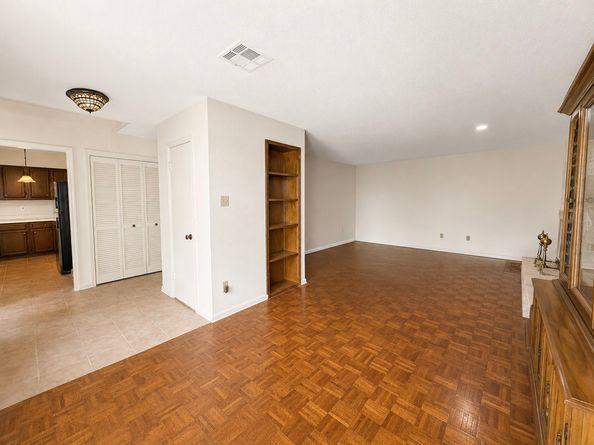 10602 Sandpiper Drive, Houston TX 77096