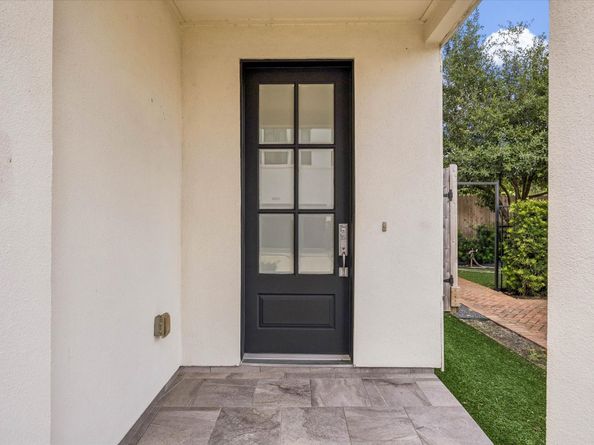 1029 Green Kensington Drive, Houston TX 77008