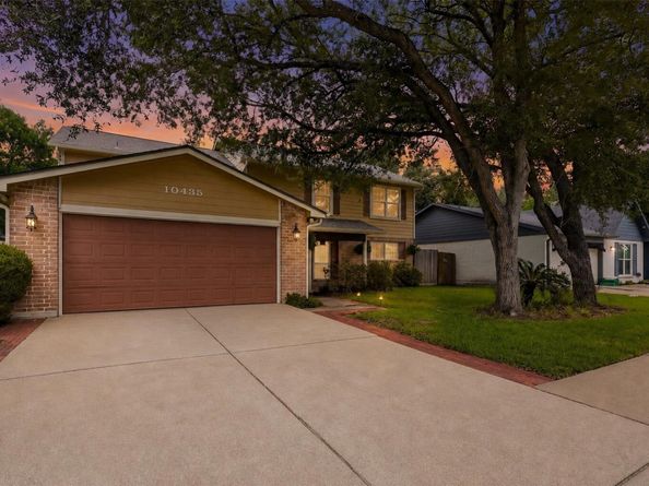 10435 Long River Drive, Sugar Land TX 77498