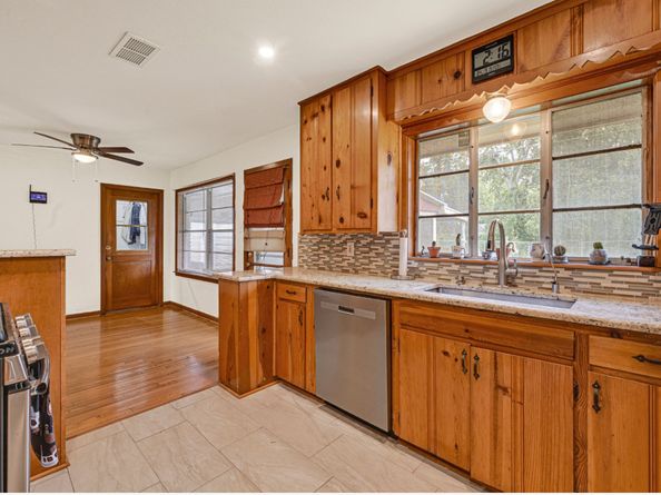1235 Ansbury Drive, Houston TX 77018
