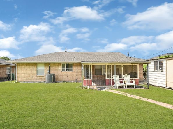 1235 Ansbury Drive, Houston TX 77018
