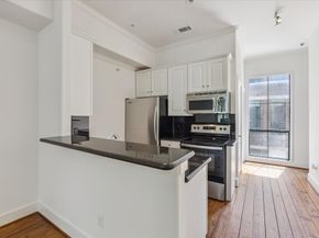 100 Mcgowen Street A, Houston TX 77006