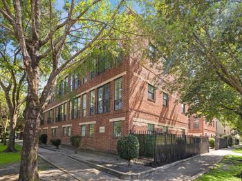 100 Mcgowen Street