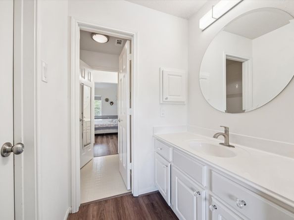 6011 Parkwood Place, Sugar Land TX 77479