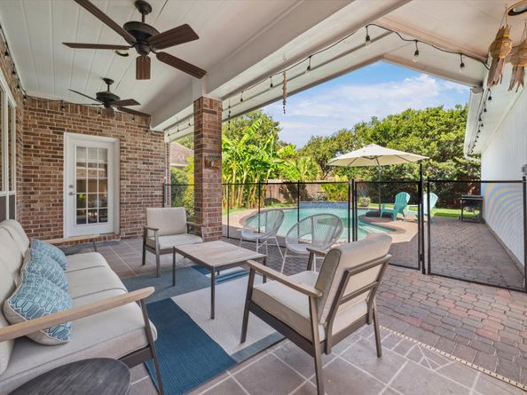 6011 Parkwood Place, Sugar Land TX 77479