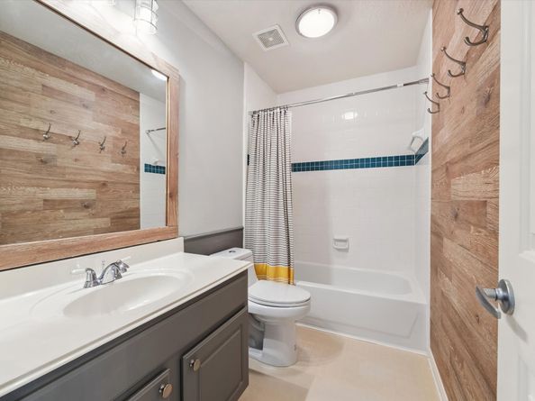 6011 Parkwood Place, Sugar Land TX 77479
