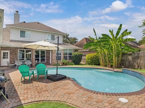 6011 Parkwood Place, Sugar Land TX 77479