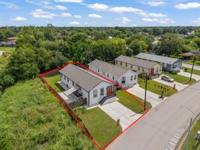 7393 Fairway Drive B, Houston TX 77087