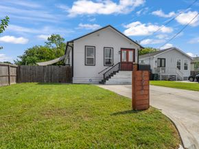 7393 Fairway Drive B, Houston TX 77087