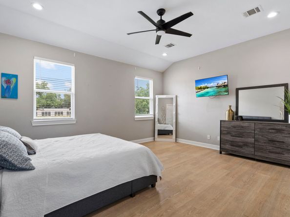7393 Fairway Drive B, Houston TX 77087