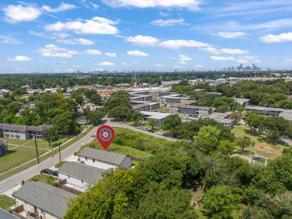 7393 Fairway Drive B, Houston TX 77087