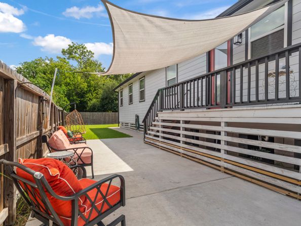 7393 Fairway Drive B, Houston TX 77087