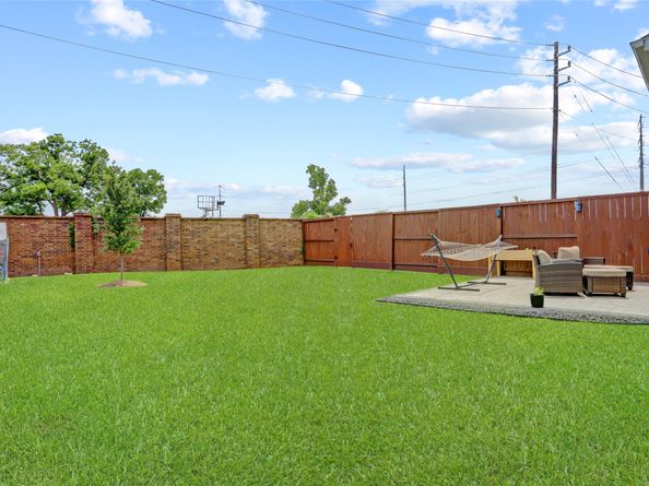 3124 Somerset Levens Lane, Houston TX 77055