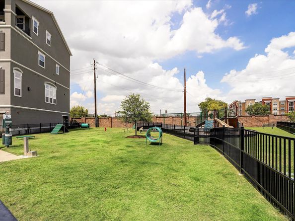3124 Somerset Levens Lane, Houston TX 77055