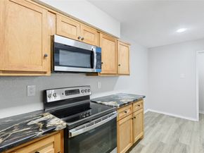 12955 Woodforest Boulevard 19, Houston TX 77015