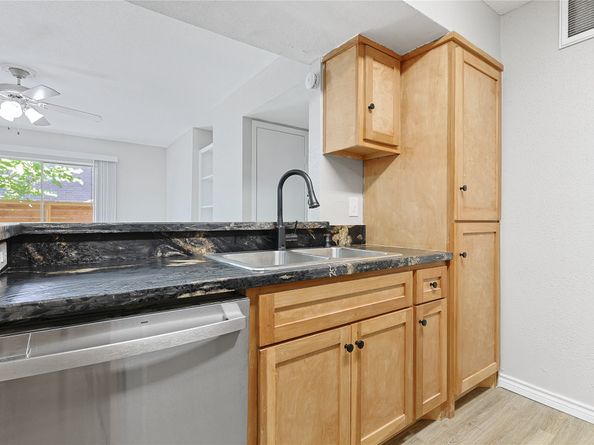 12955 Woodforest Boulevard 19, Houston TX 77015