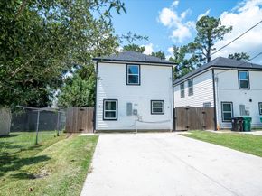 8107 Denton Street A/B, Houston TX 77028