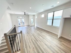 3716 Creekmont Gardens Lane, Houston TX 77091