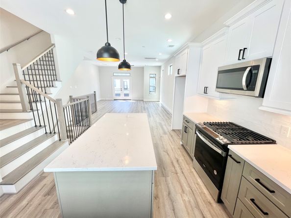 3716 Creekmont Gardens Lane, Houston TX 77091