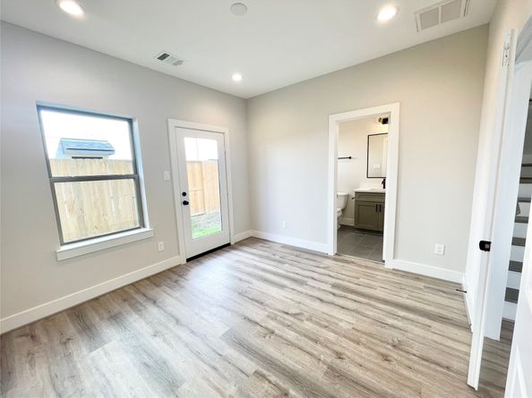 3716 Creekmont Gardens Lane, Houston TX 77091