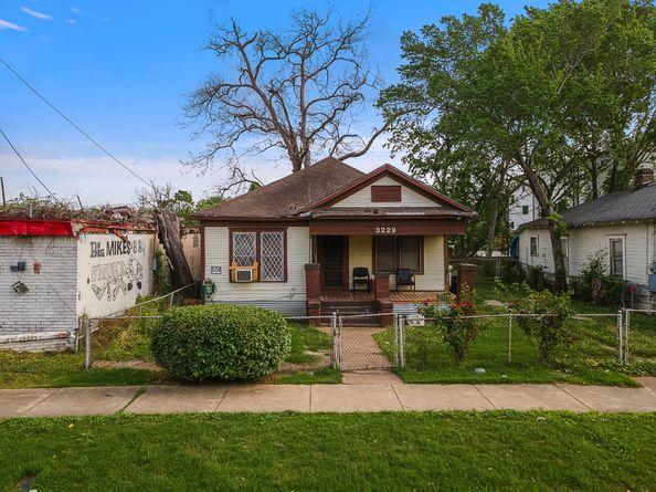 3229 Mcgowen Street, Houston TX 77004