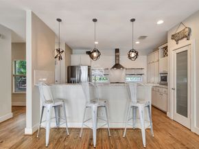 5219 Kiam Street E, Houston TX 77007